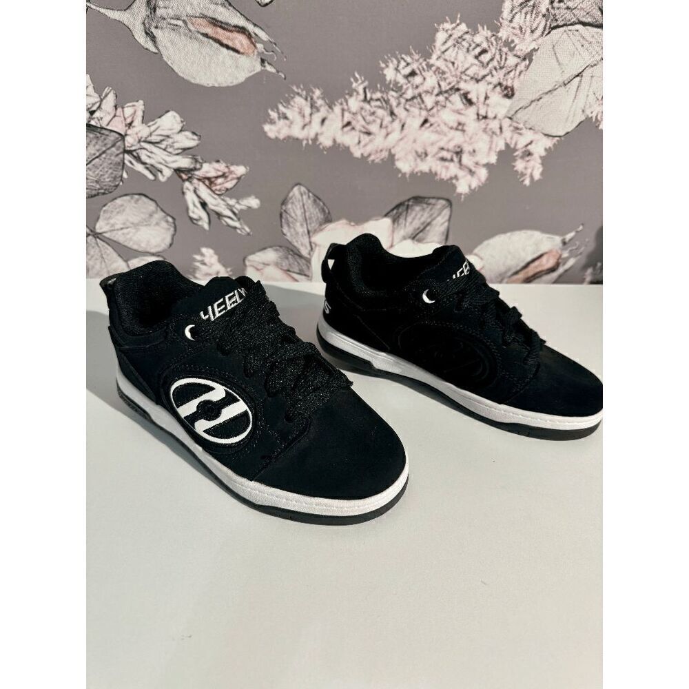 Heelys Voyager Black Skate Shoe - Picture 2 of 10